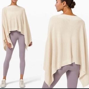 Lululemon cape in mint condition.